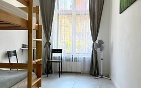 Greenhostel Katowice - Parking
